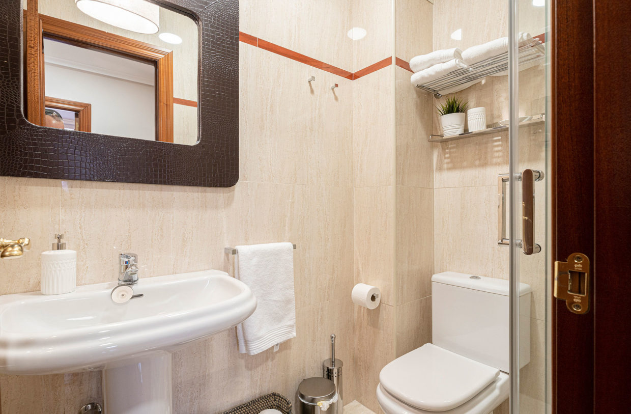 Baño 2 apartamento suite El Rosal